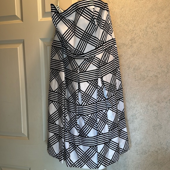 Black and white patterned strapless dress size 16 - Picture 1 of 6